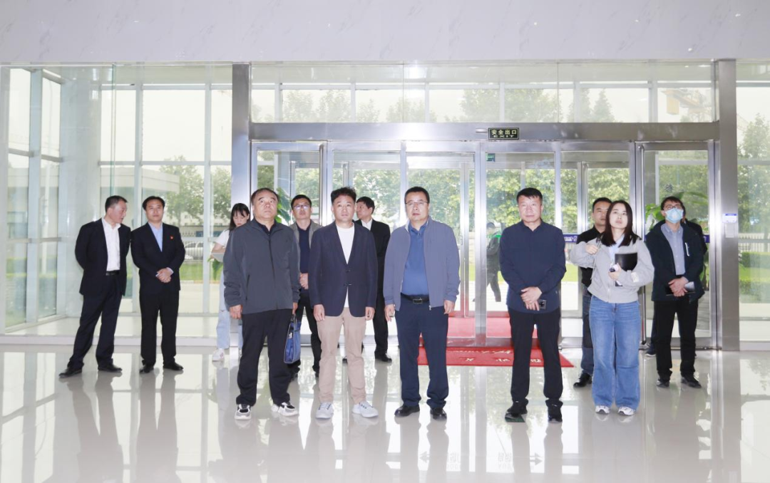 2UP.IO（中国）丨宁夏农业农村厅畜牧兽医局局长洪龙一行莅临2UP.IO（中国）参观调研