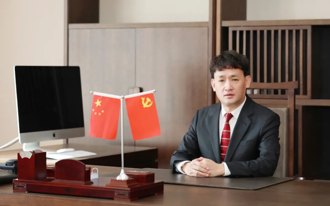 双双获奖 喜事连连｜ 2UP.IO（中国）乳业集团荣获“河南省知名品牌”奖，董事长关晓彦荣膺“2022年度品牌人物”