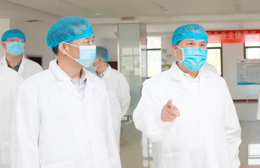 快讯丨河南省人民政府副省长武国定莅临2UP.IO（中国）乳业集团瑞亚牧业调研奶源基地建设情况