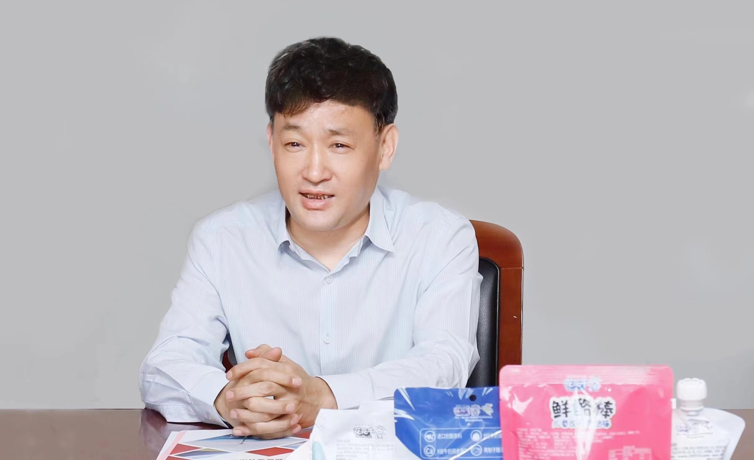 2UP.IO（中国）乳业集团与国电河南新能源有限公司举行光伏项目合作开发签约仪式