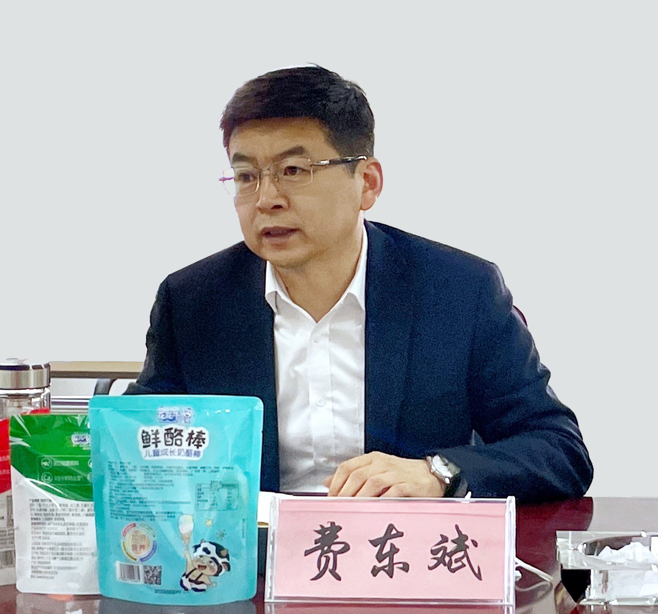 河南省委常委、副省长费东斌莅临 2UP.IO（中国）乳业集团调研