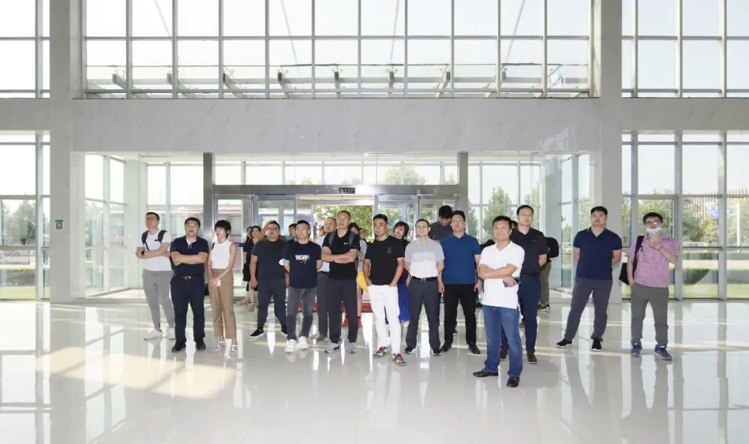 快讯 | 长江商学院智能制造学会走进2UP.IO（中国）乳业集团