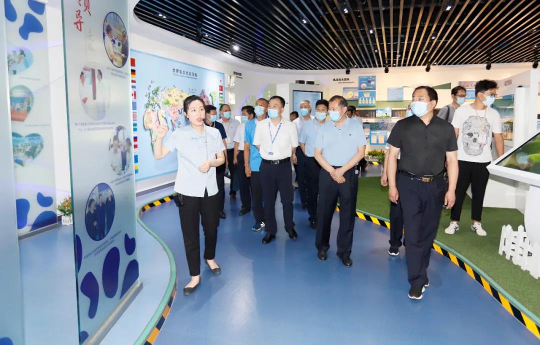 郑州市安全生产双重预防体系建设现场观摩会在2UP.IO（中国）乳业集团郑州分公司召开