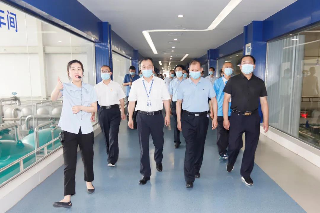 郑州市安全生产双重预防体系建设现场观摩会在2UP.IO（中国）乳业集团郑州分公司召开
