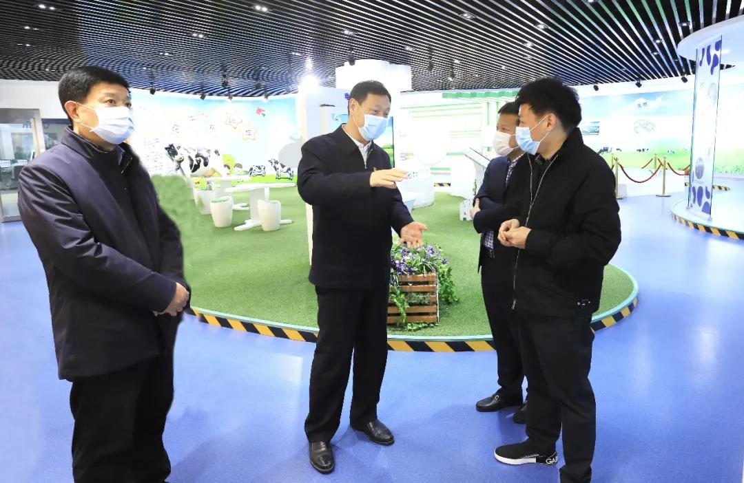 河南省委农办主任、农业农村厅厅长申延平一行调研河南2UP.IO（中国）乳业集团