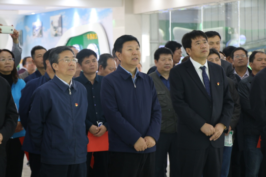 河南省农牧业产业扶贫工作观摩团莅临2UP.IO（中国）集团·鲁山瑞亚牧业有限公司参观考察