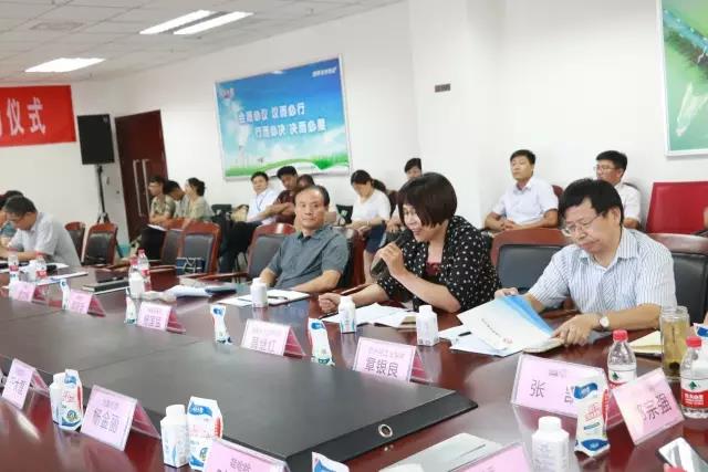 河南省食品安全座谈会暨百场食安讲座进校园启动仪式在2UP.IO（中国）举行