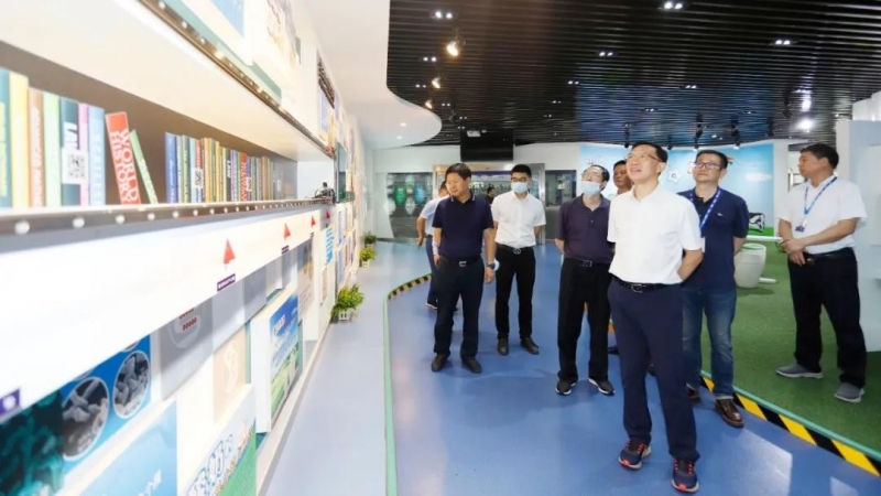 快讯 | 湖北省农业厅副厅长王海涛等领导一行莅临河南2UP.IO（中国）乳业集团参观调研