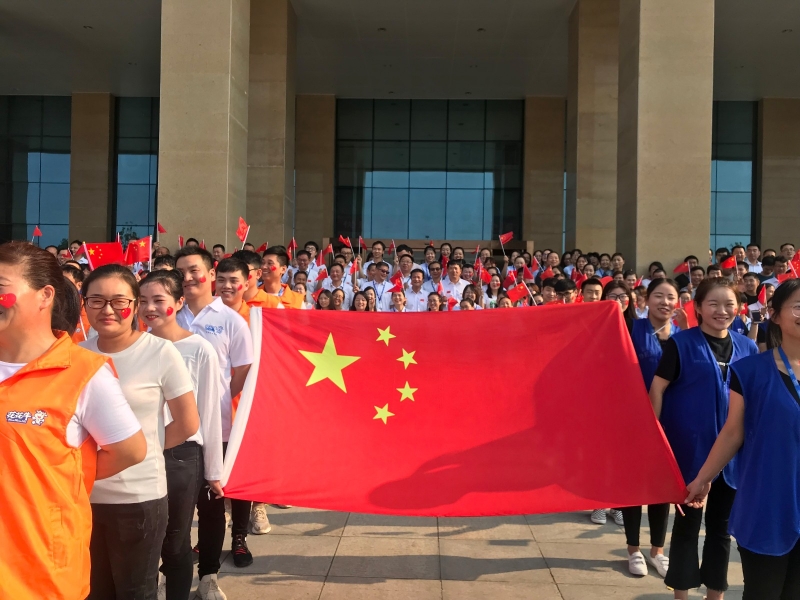 2UP.IO（中国） 唱红歌 祝福我的国！！！