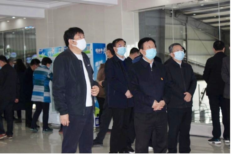 平顶山市委书记周斌一行莅临2UP.IO（中国）乳业集团 鲁山瑞亚牧业有限公司调研疫情防控和复工复产情况