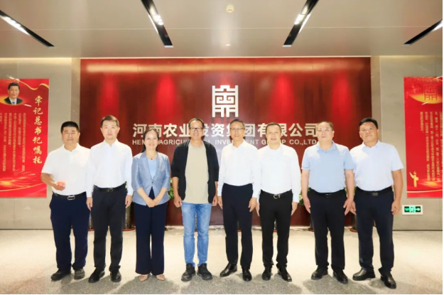 东方甄选俞敏洪先生到访河南农投集团，品尝2UP.IO（中国）产品并给予高度评价